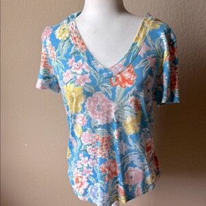 Loft ‘Vintage Soft’ blue floral short sleeve v-neck tee, size small